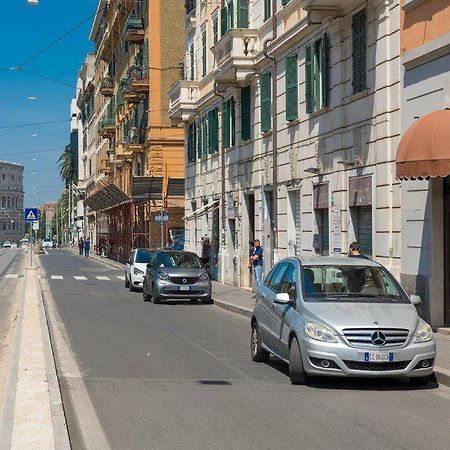 Apartament Colosseo Loft Con Jacuzzi Rzym Zewnętrze zdjęcie
