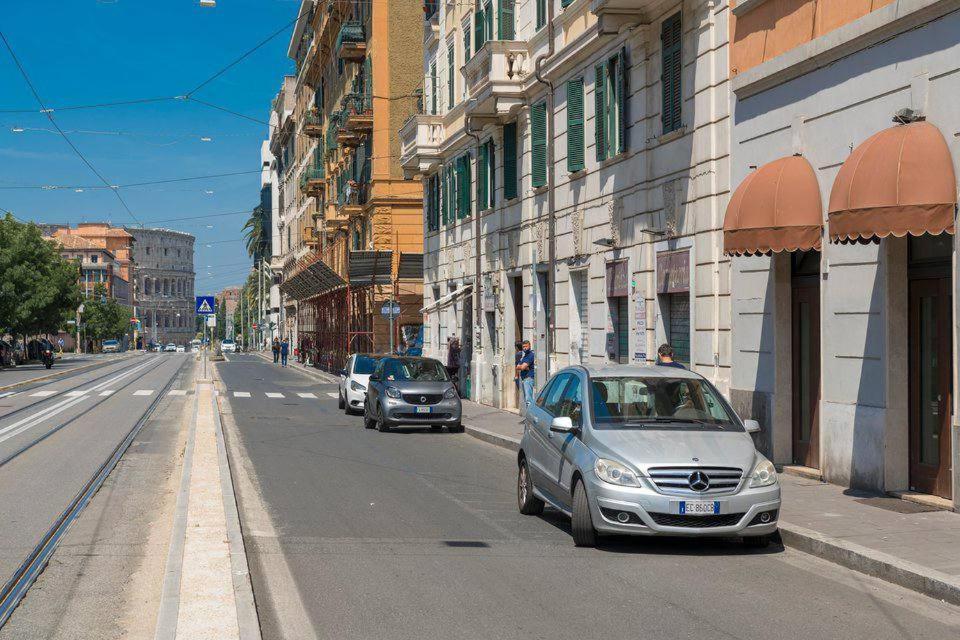 Apartament Colosseo Loft Con Jacuzzi Rzym Zewnętrze zdjęcie