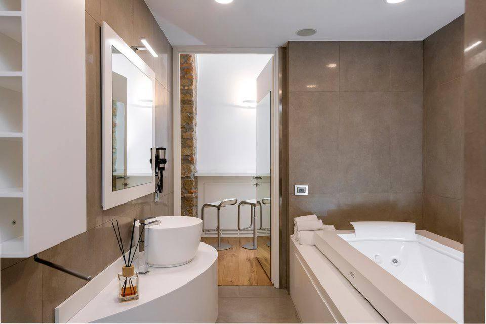 Apartament Colosseo Loft Con Jacuzzi Rzym Zewnętrze zdjęcie